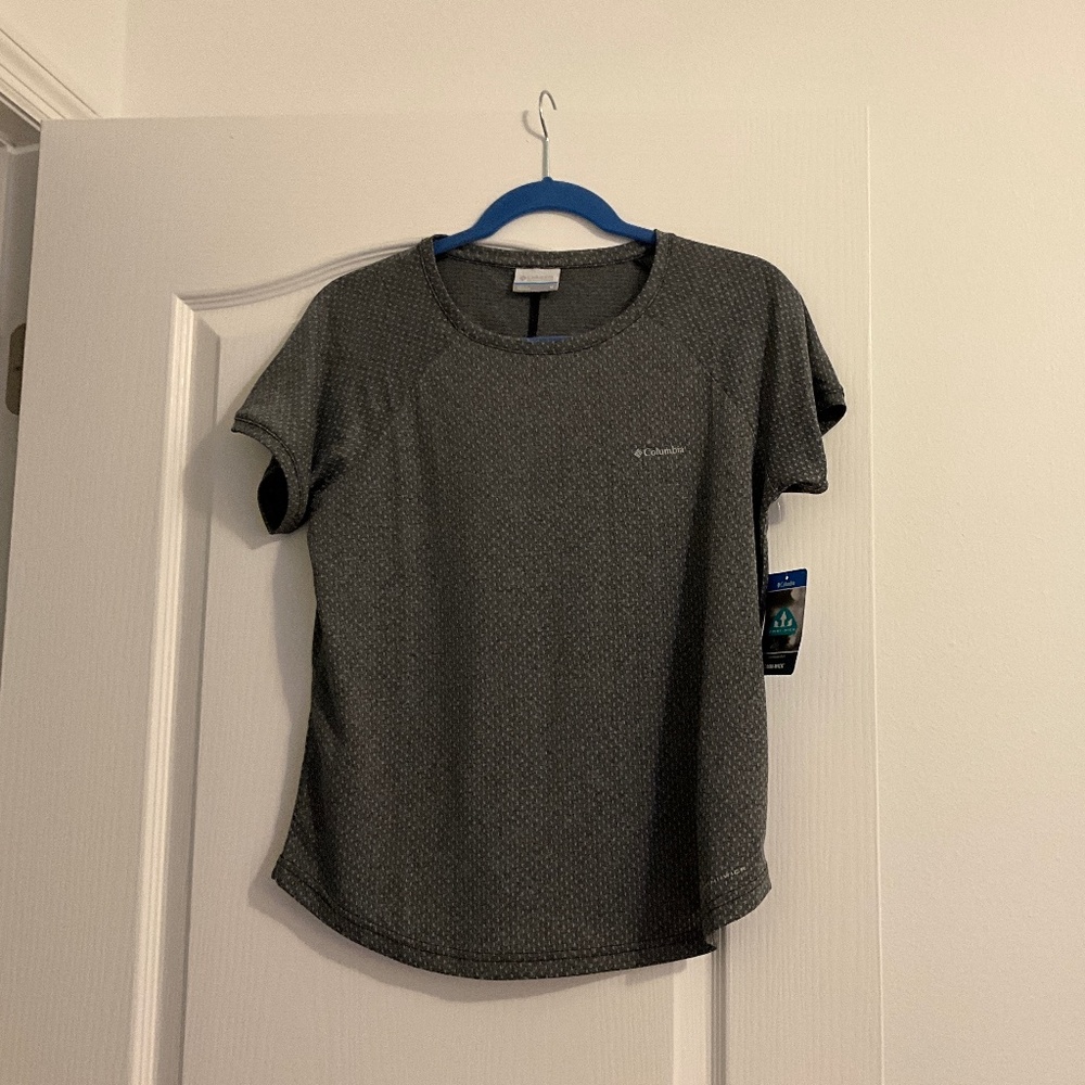 Columbia Omni wick medium shirt nwt
